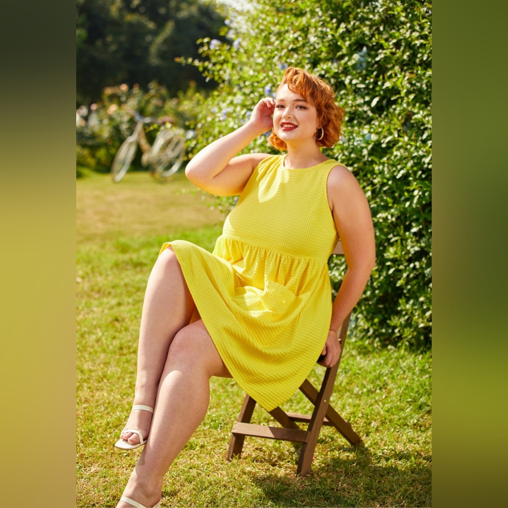 ModCloth Bright Yellow Sleeveless Textured Pocket Dress - Picture 3 of 8